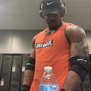 Meet your Posher, Victor